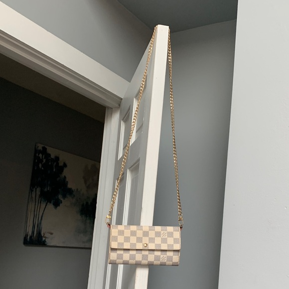 2007 authentic Louis Vuitton Sarah wallet in Damier Azur w free crossbody kit - Picture 1 of 17